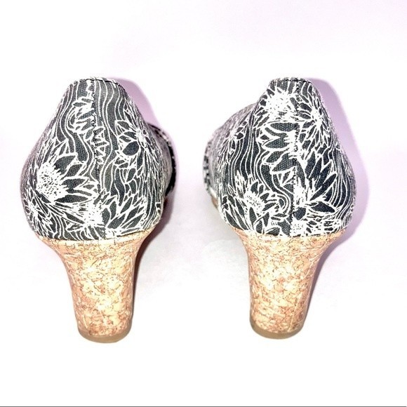 Deflex Comfort Floral Wedges Size 9 - Picture 4 of 7